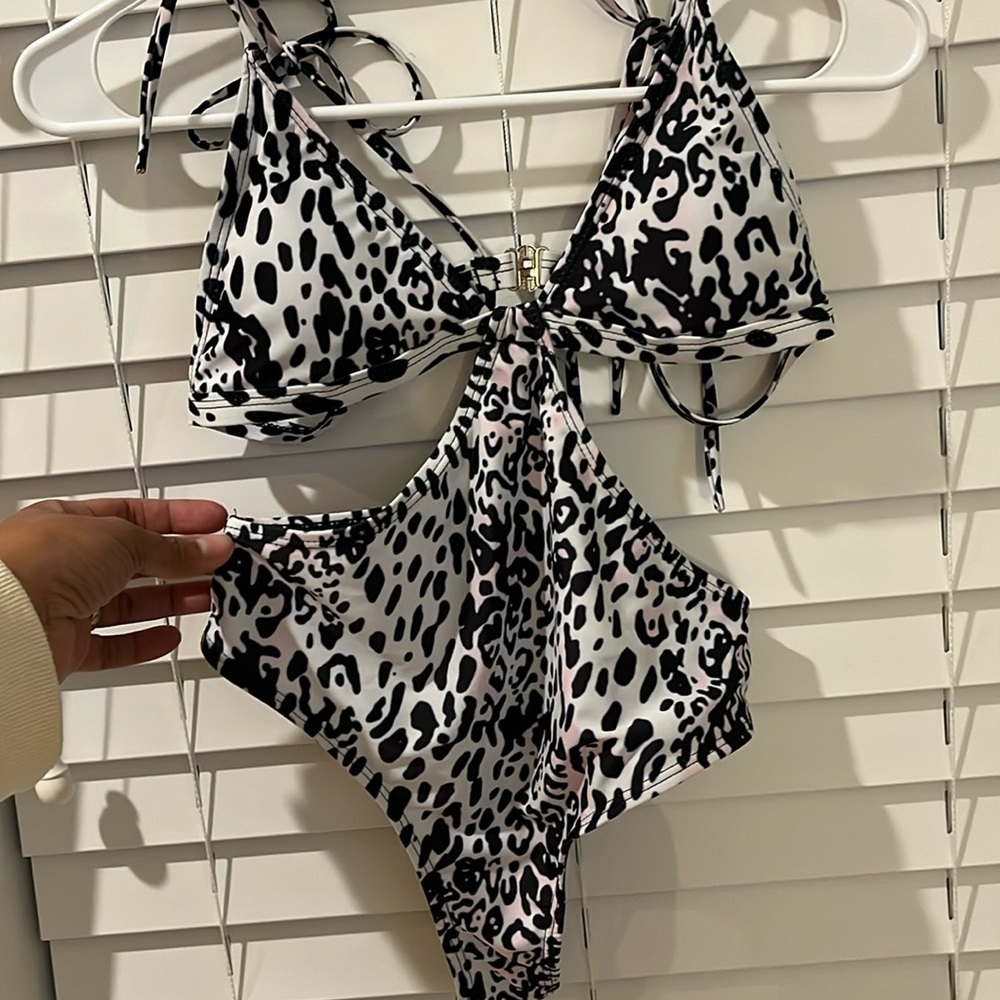 Matte Collection swimsuit size Medium. Like new